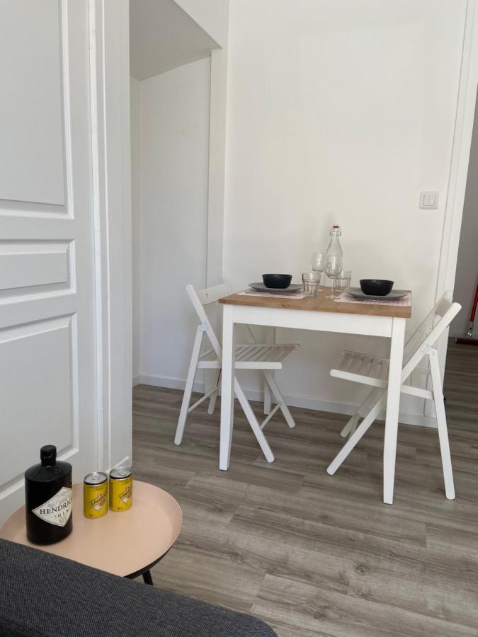 Cosy Flat Carteret - Appartement Centre Bourg - 4 Personnes بارنفيل-كارتريت المظهر الخارجي الصورة